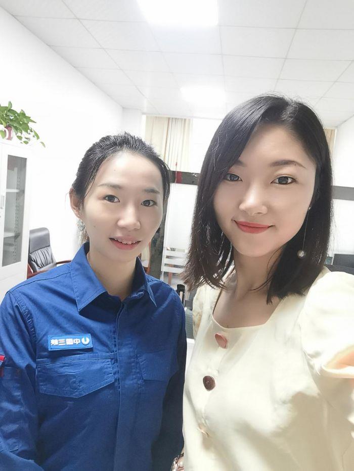 王炜、王茜1